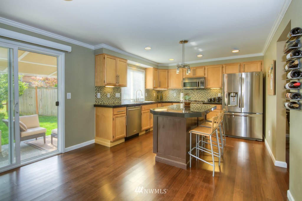 2582 Union Avenue Northeast Renton, WA 98059 - Photo 7 of 15 Gallery Image 7