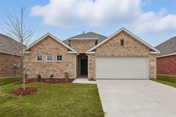 $324,990 | 126 Patrick Henry Drive, Venus, TX 76084