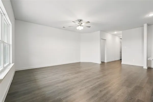 $324,990 | 126 Patrick Henry Drive, Venus, TX 76084