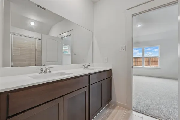 $324,990 | 126 Patrick Henry Drive, Venus, TX 76084