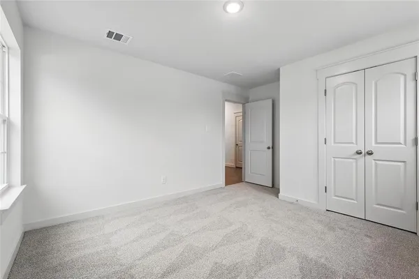 $324,990 | 126 Patrick Henry Drive, Venus, TX 76084