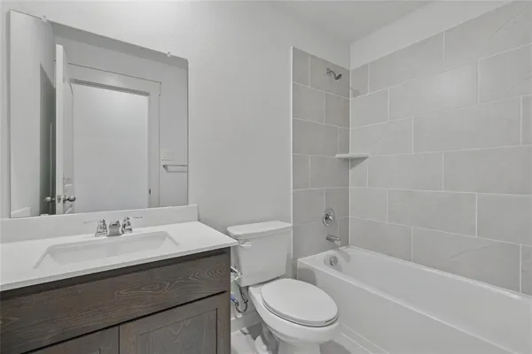 $324,990 | 126 Patrick Henry Drive, Venus, TX 76084