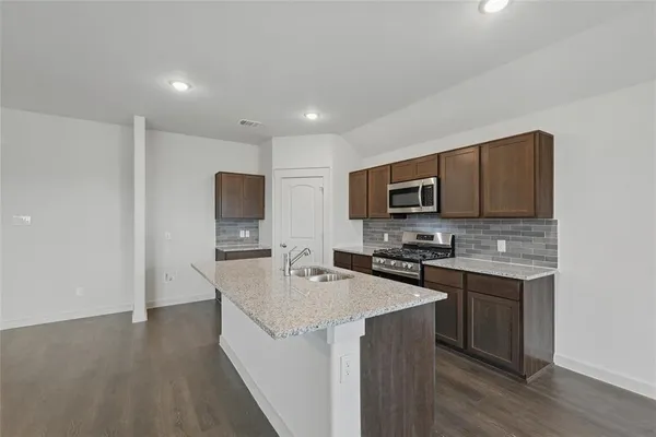 $324,990 | 126 Patrick Henry Drive, Venus, TX 76084