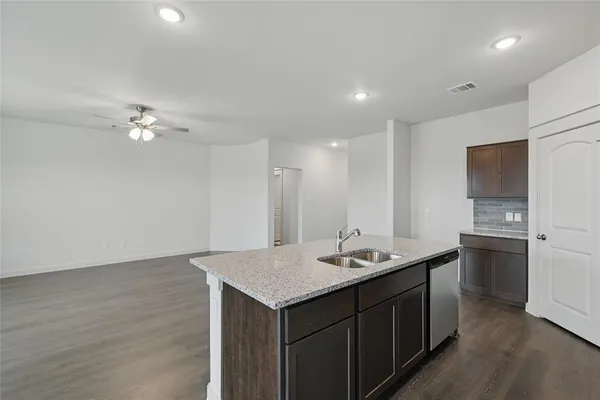 $324,990 | 126 Patrick Henry Drive, Venus, TX 76084