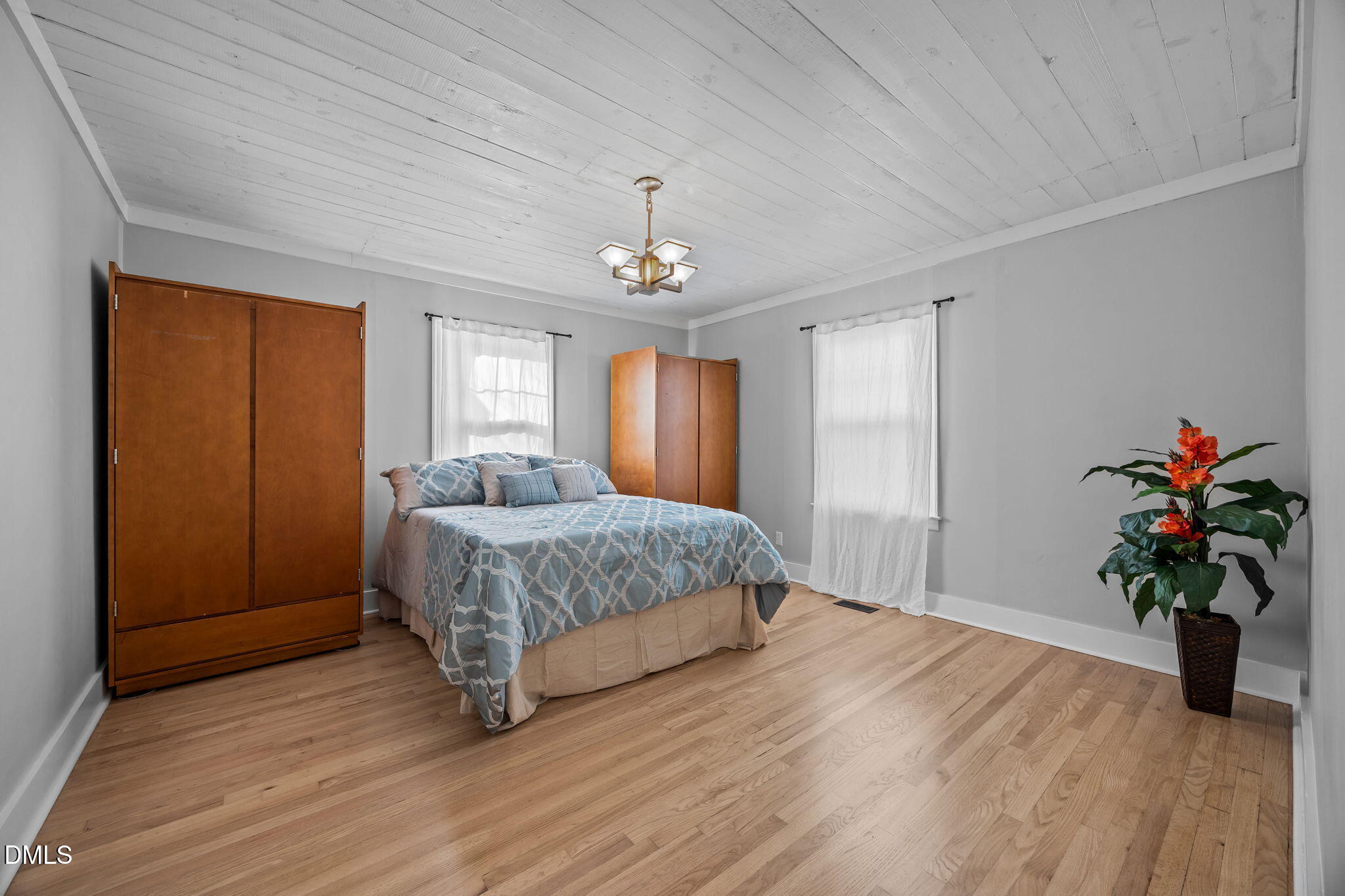 213 Guthrie Street Graham, NC 27253 - Photo 20 of 34 Primary Bedroom