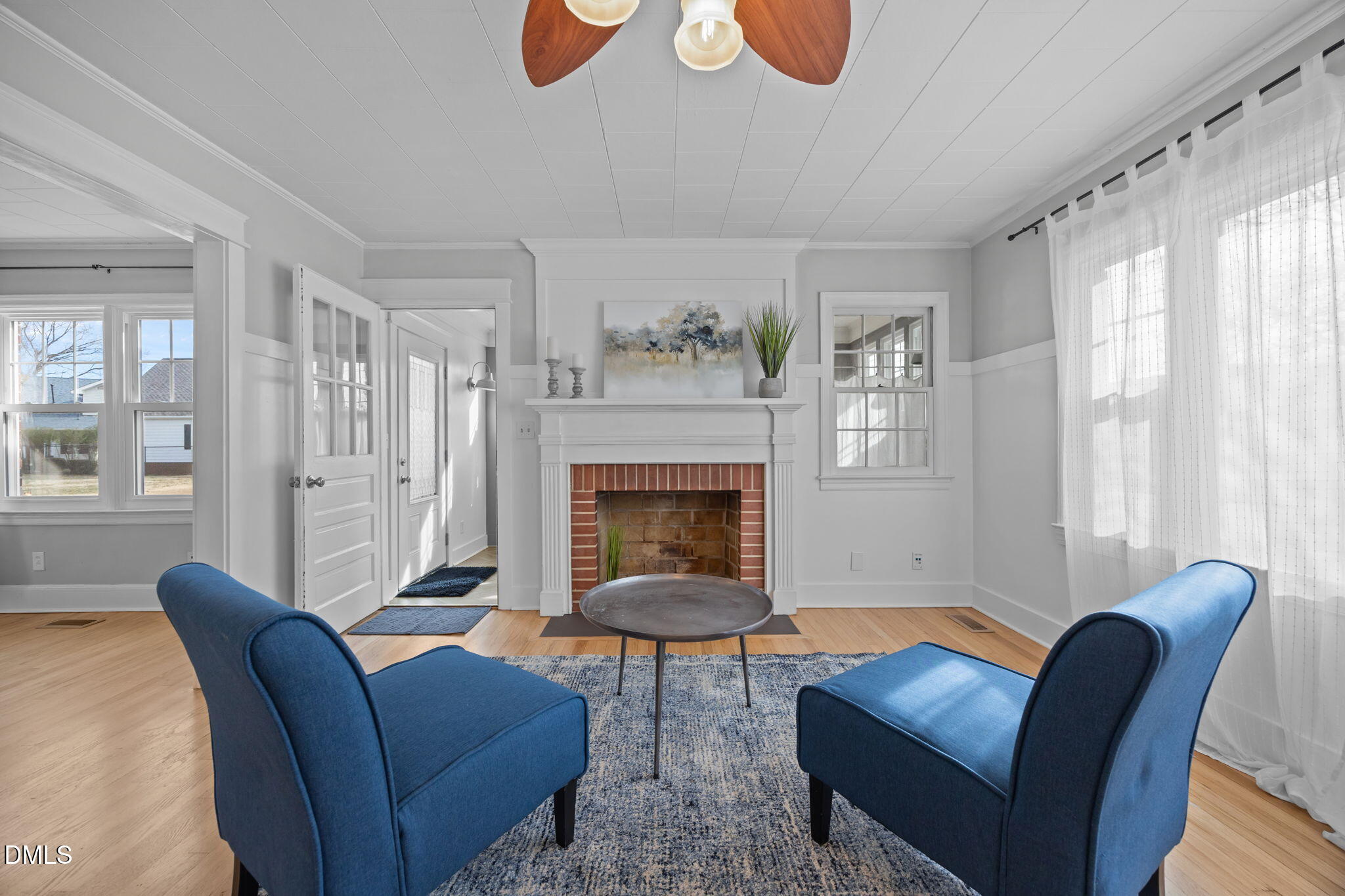 213 Guthrie Street Graham, NC 27253 - Photo 6 of 34 Living Room