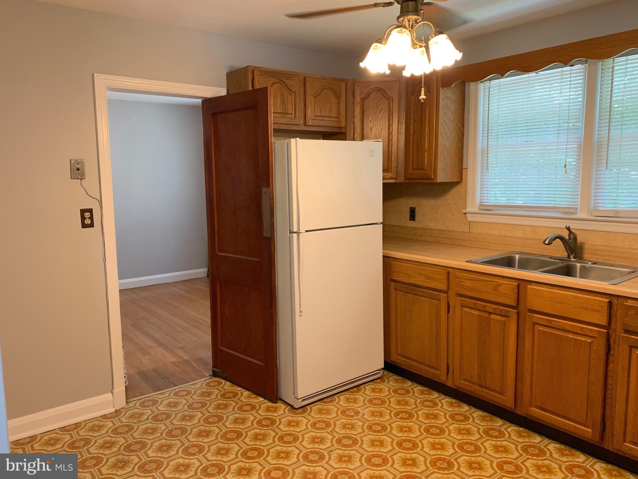 205 Delight Road Reisterstown, MD 21136 - Photo 6 of 26 Minor updates will make this your dream kitchen