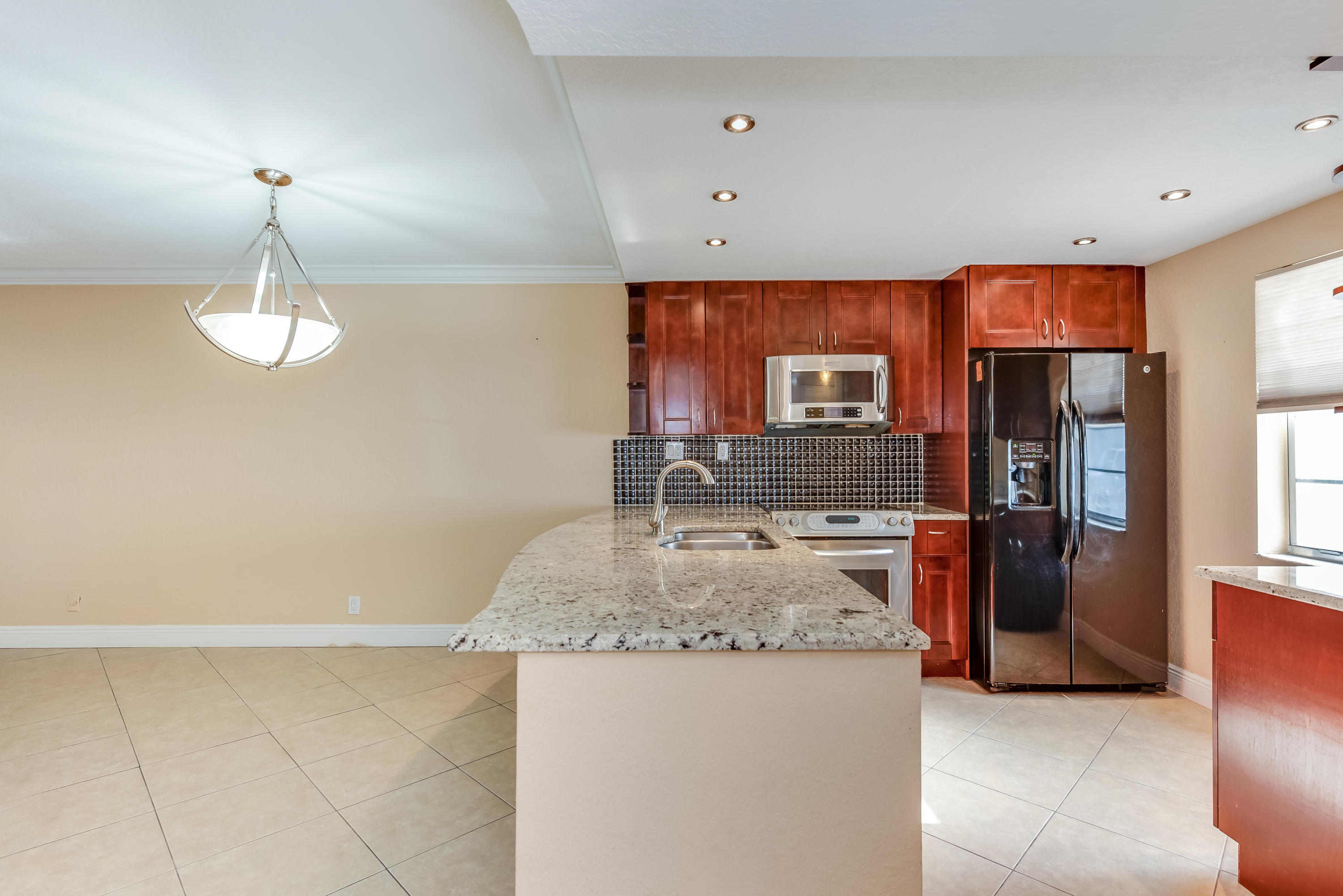 9210 Southwest 3rd Street, Unit 203 Boca Raton, FL 33428 - Photo 5 of 27 Updated Kitchen
