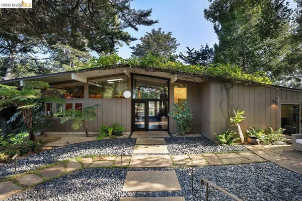 $2,395,000 | 2871 Morley Drive, Oakland, CA 94611