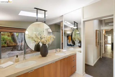 $2,395,000 | 2871 Morley Drive, Oakland, CA 94611