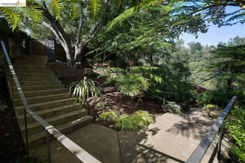 $2,395,000 | 2871 Morley Drive, Oakland, CA 94611