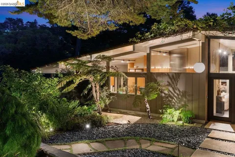 $2,395,000 | 2871 Morley Drive, Oakland, CA 94611