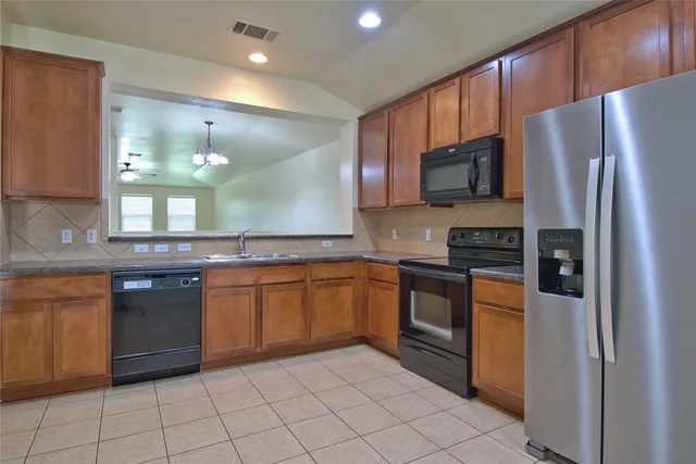 $1,995 | 7749 Squirrel Hollow Drive, Georgetown, TX 78628