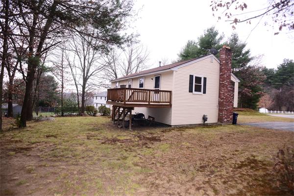 31 Partridge Road Dracut, MA 01826 - Photo 4 of 27