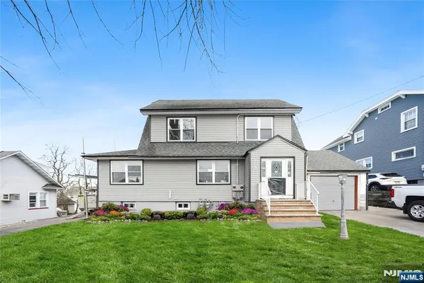 $3,300 | 253 Henry Street, Hasbrouck Heights, NJ 07604