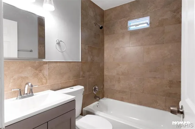 $1,450 | 8246 Montreal Drive, St. Louis, MO 63132