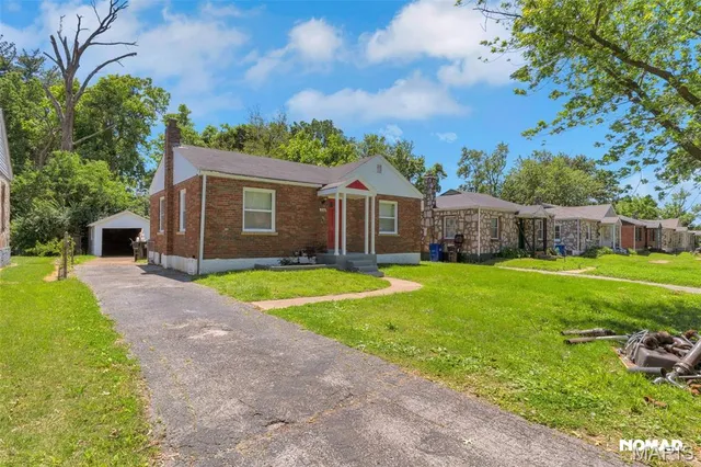 $1,450 | 8246 Montreal Drive, St. Louis, MO 63132