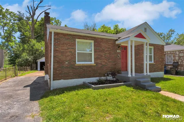 $1,450 | 8246 Montreal Drive, St. Louis, MO 63132