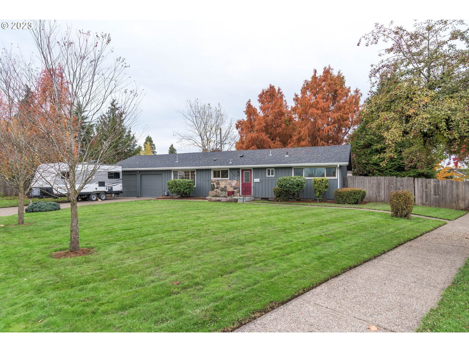 1730 Market Street Springfield, OR 97477 - Photo 41 of 43 a front view of house with a garden and trees