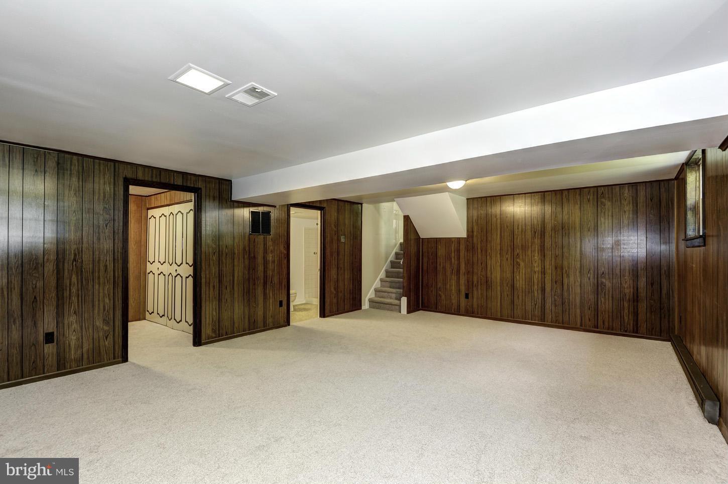11317 Rambling Road Gaithersburg, MD 20879 - Photo 15 of 27 Family Room