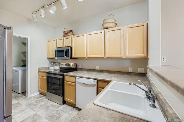 $307,000 | 479 Black Feather Loop, Unit 301, Castle Rock, CO 80104