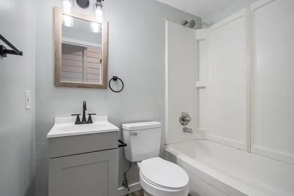 $415,000 | 3419 West Michigan Avenue, Kalamazoo, MI 49006