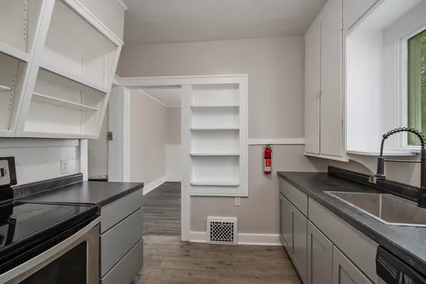 $415,000 | 3419 West Michigan Avenue, Kalamazoo, MI 49006