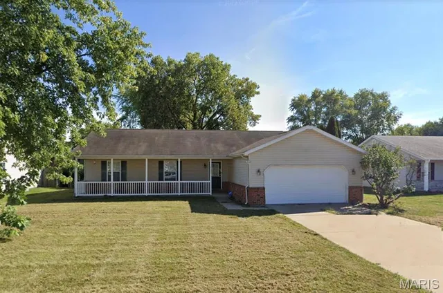 $2,000 | 2350 Coniferous Drive, Shiloh, IL 62221