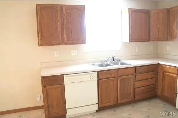 $2,000 | 2350 Coniferous Drive, Shiloh, IL 62221