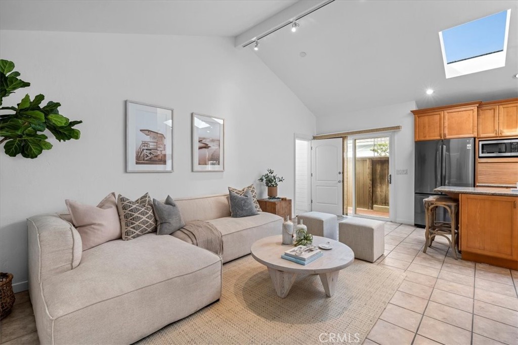 412 5th Street Manhattan Beach, CA 90266 - Photo 15 of 37