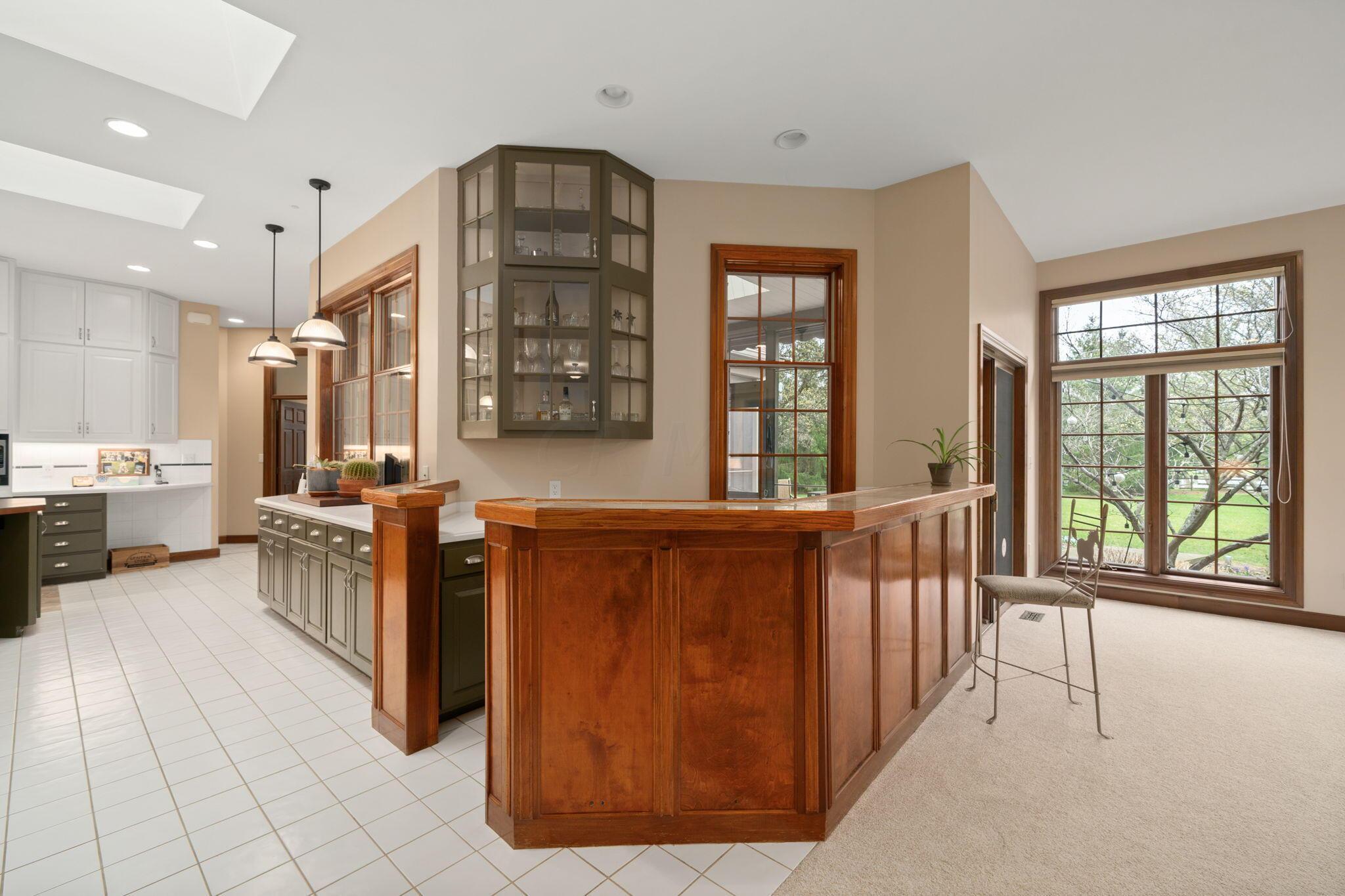3450 Mann Road Blacklick, OH 43004 - Photo 26 of 134 Wet Bar
