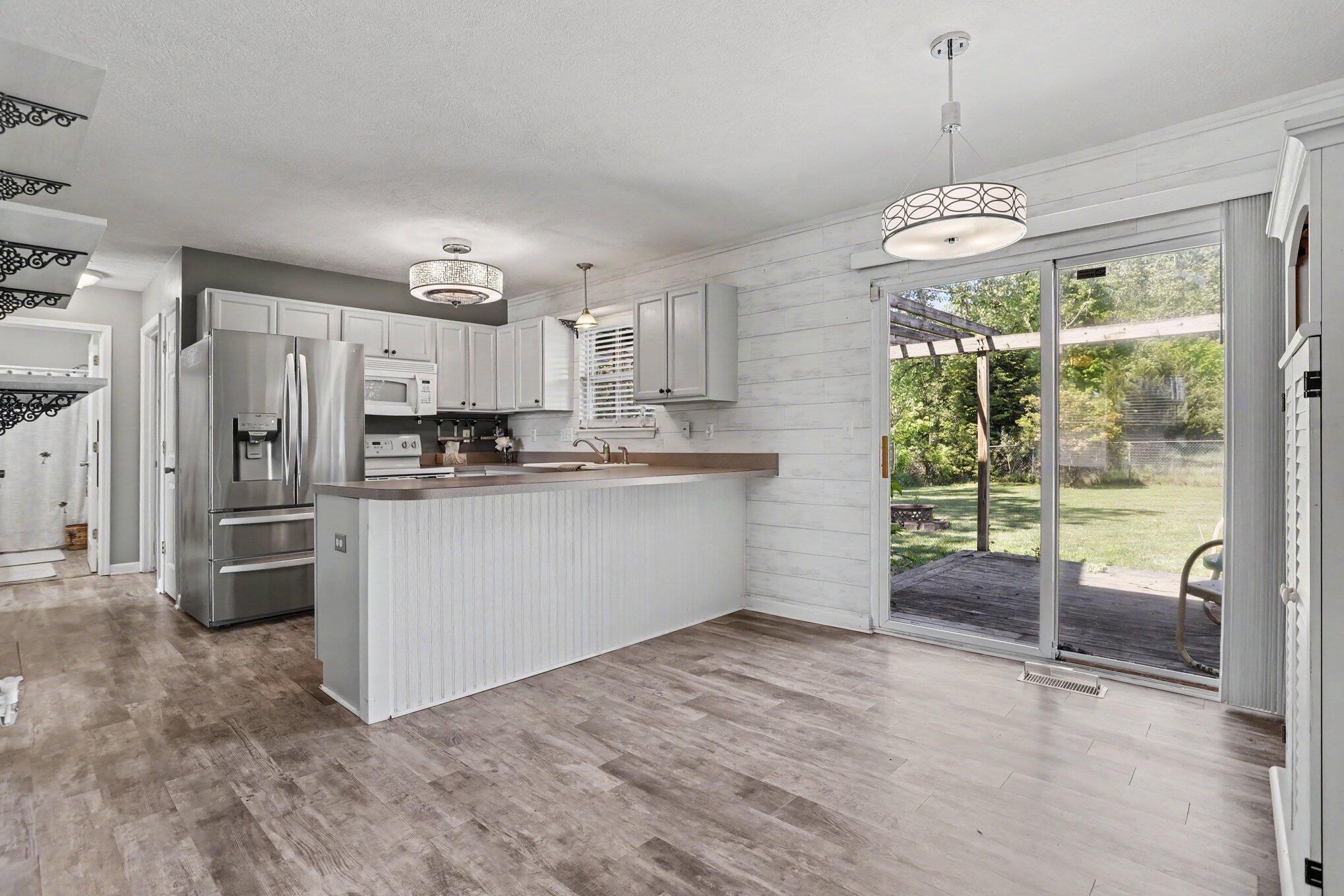 6006 Wise Road Lansing, MI 48911 - Photo 6 of 20 006_file_1319