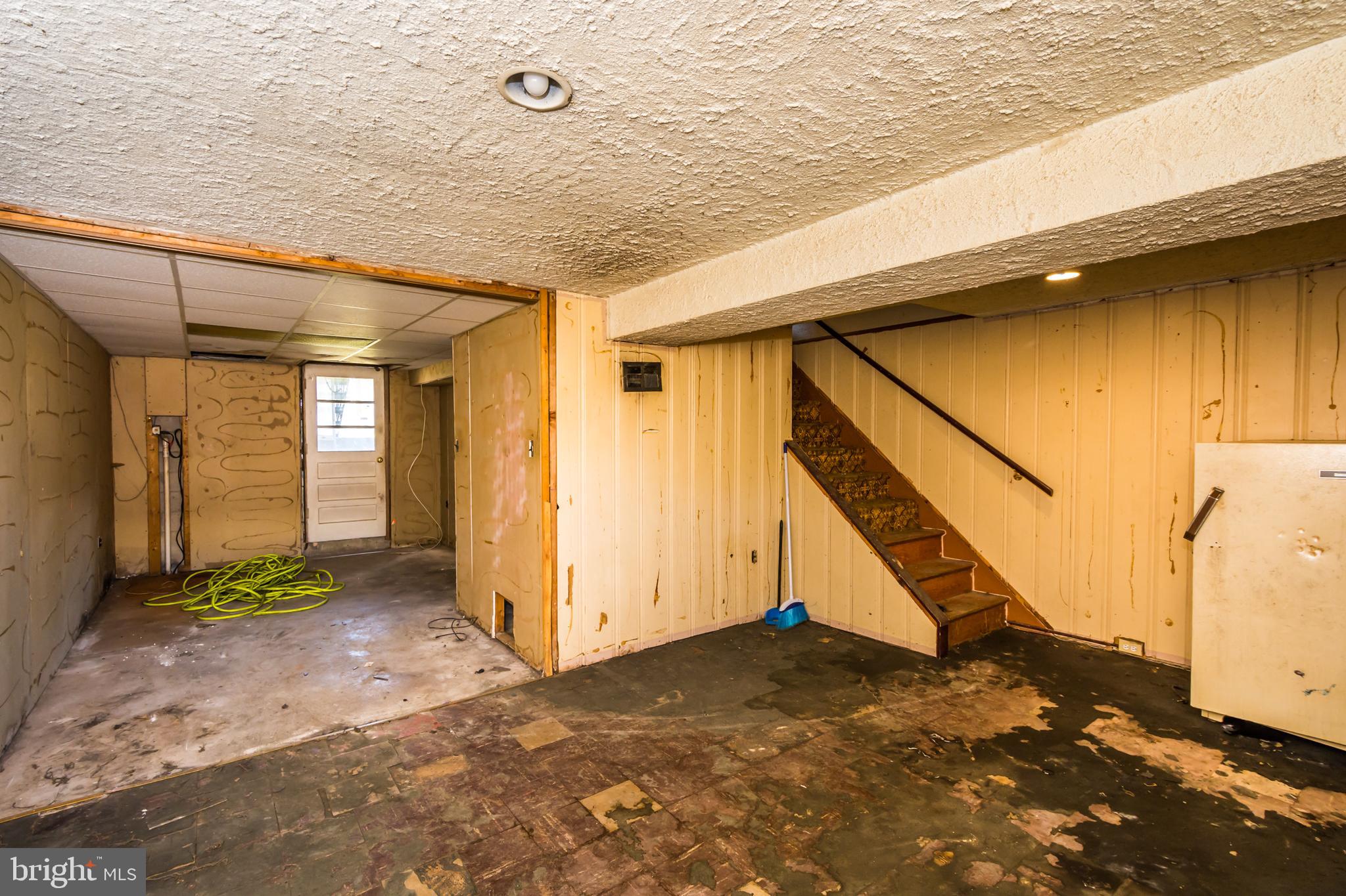 1691 Poles Road Baltimore, MD 21221 - Photo 22 of 27