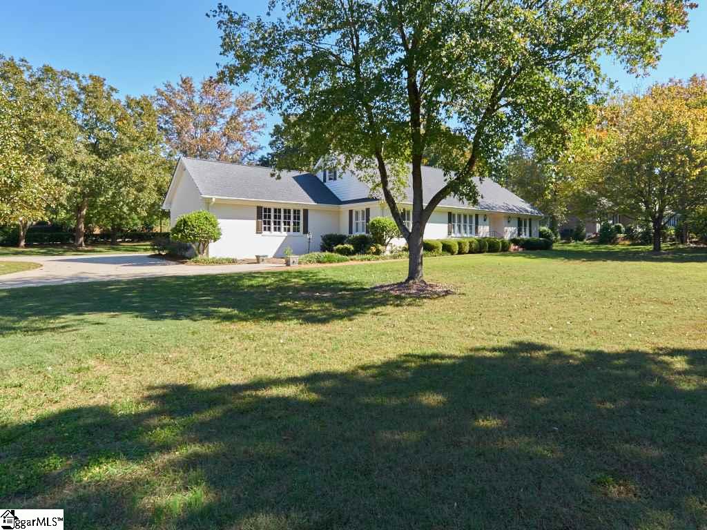 2101 Cleveland St Extension Greenville, SC 29607 - Photo 2 of 32