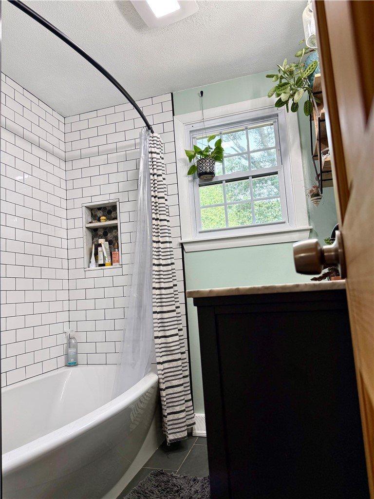 408 Gardiner Road Richmond, RI 02892 - Photo 10 of 12 Gallery Image 10