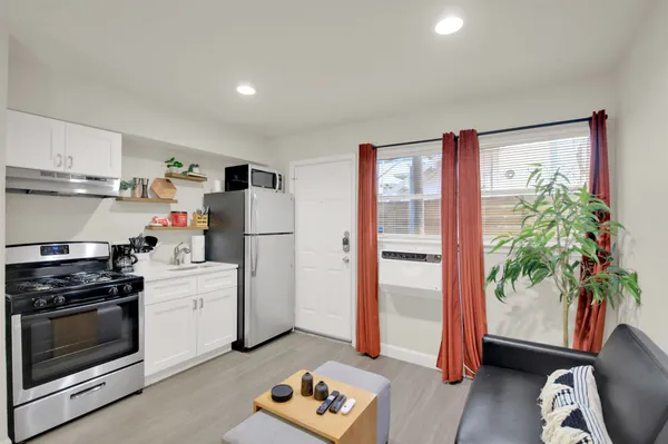 $1,100 | 4501 Speedway, Unit 104, Austin, TX 78751