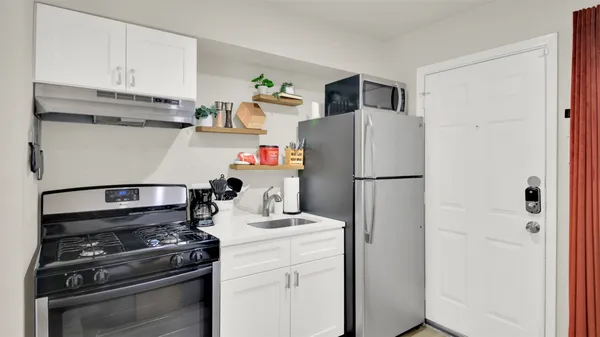 $1,100 | 4501 Speedway, Unit 104, Austin, TX 78751