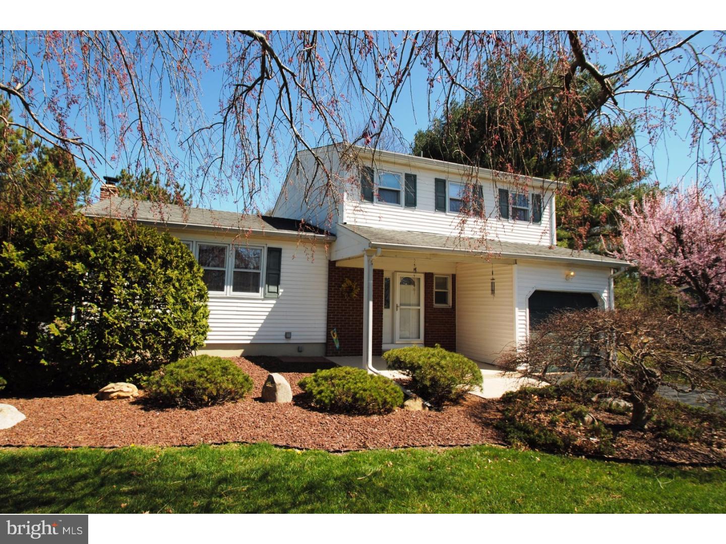 14 Wolfpack Road Hamilton, NJ 08619 - Photo 2 of 21 Exterior Front
