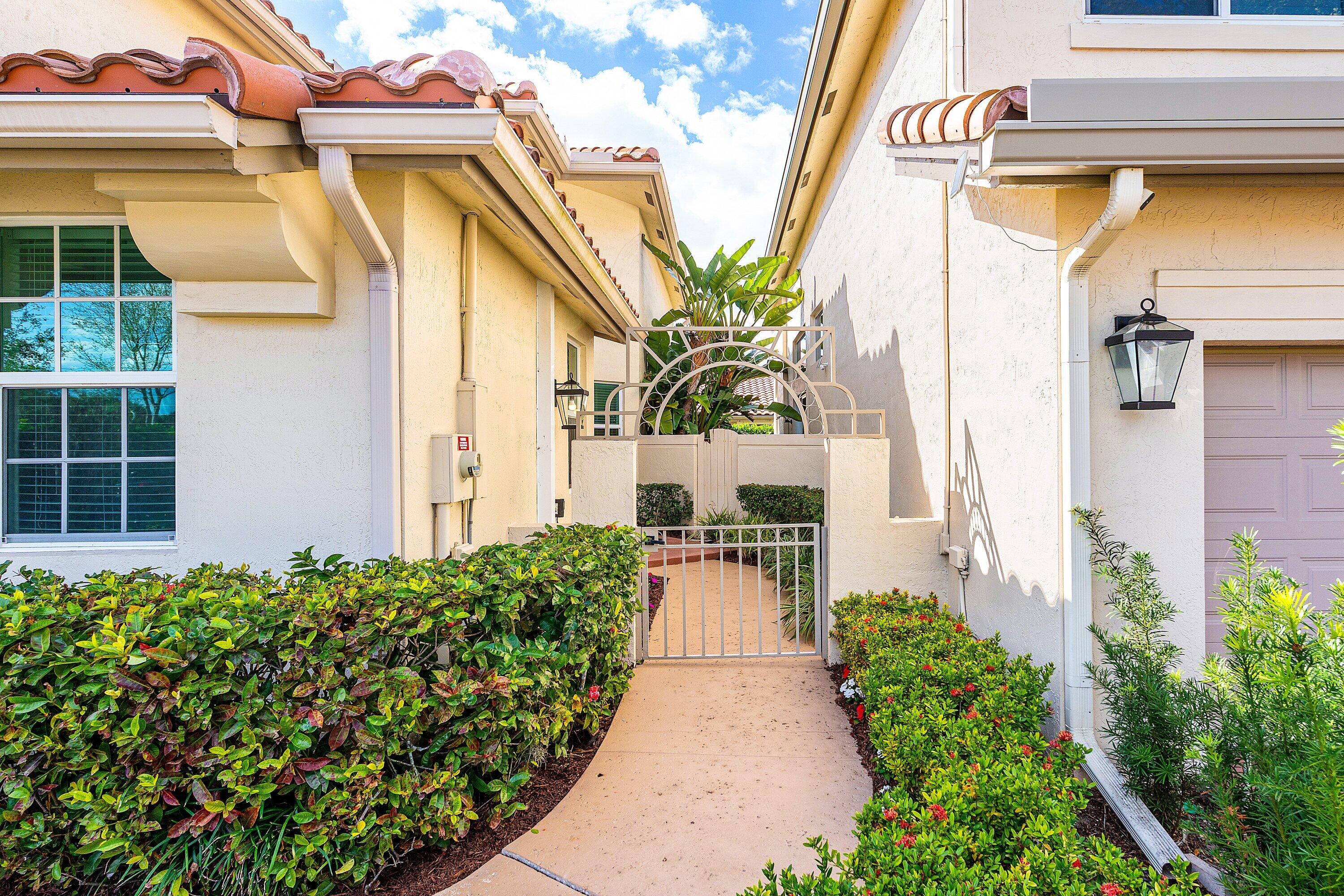 5183 Northwest 25th Way Boca Raton, FL 33496 - Photo 3 of 73 004-5183Northwest25thWay-BocaRaton-FL-33