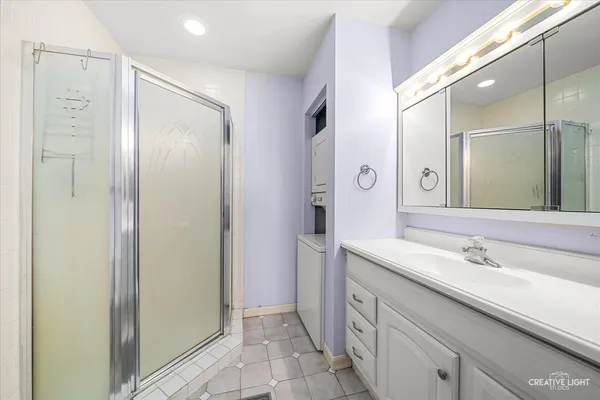 $170,000 | 1050 North Farnsworth Avenue, Unit 403, Aurora, IL 60505