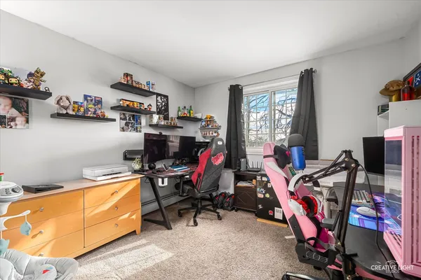 $170,000 | 1050 North Farnsworth Avenue, Unit 403, Aurora, IL 60505