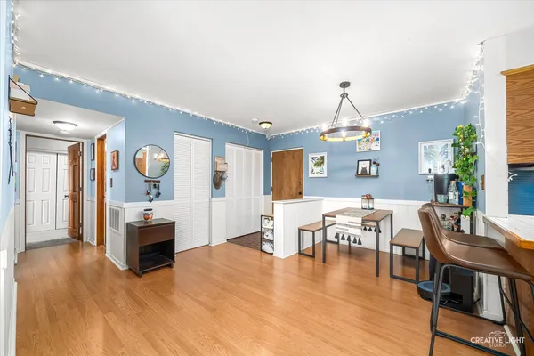 $170,000 | 1050 North Farnsworth Avenue, Unit 403, Aurora, IL 60505