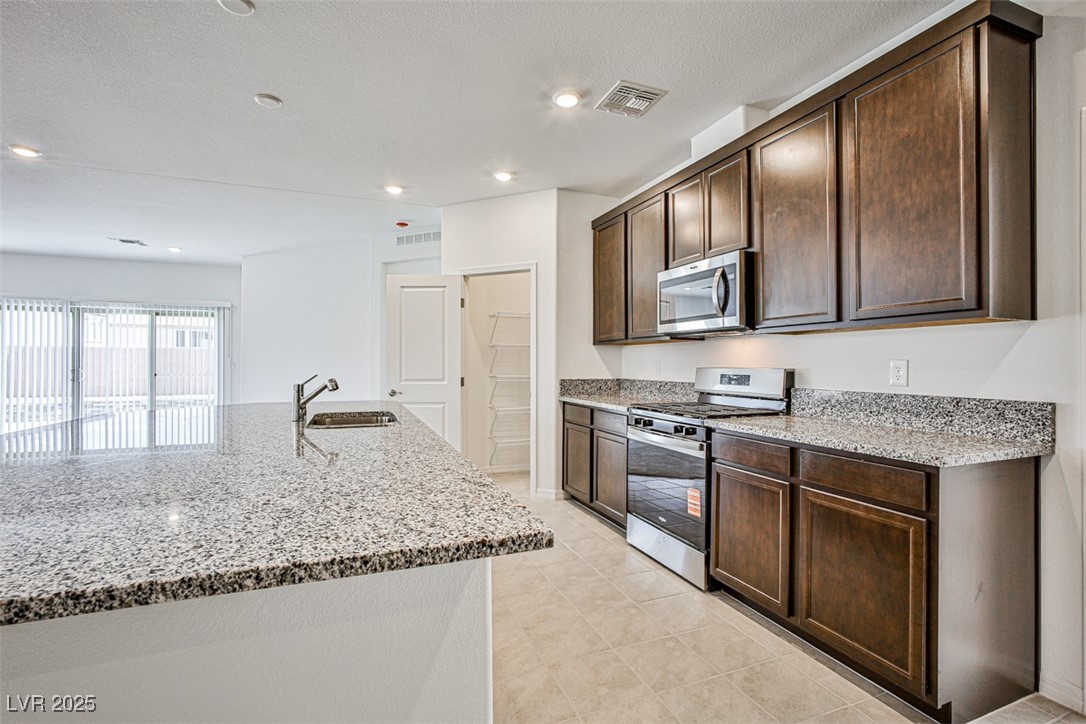 7428 Legacy Pt Street Las Vegas, NV 89113 - Photo 17 of 51