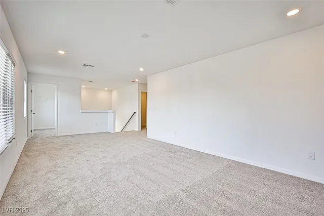 $3,000 | 7428 Legacy Pt Street, Las Vegas, NV 89113