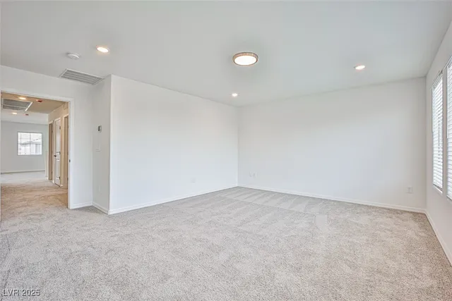 $3,000 | 7428 Legacy Pt Street, Las Vegas, NV 89113