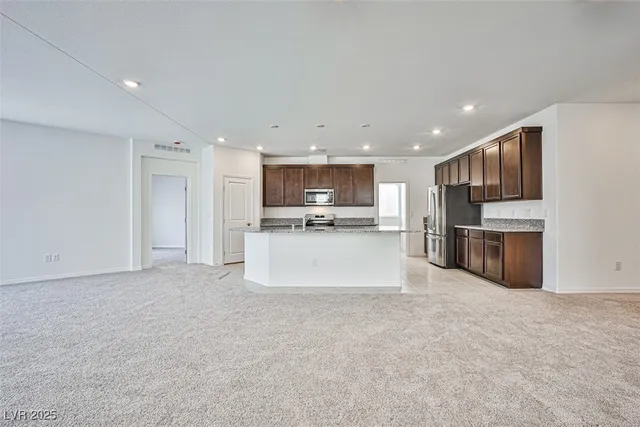 $3,000 | 7428 Legacy Pt Street, Las Vegas, NV 89113