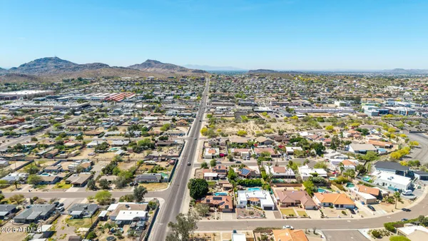 $615,000 | 13002 North 23rd Place, Phoenix, AZ 85022