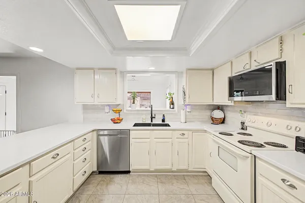 $615,000 | 13002 North 23rd Place, Phoenix, AZ 85022