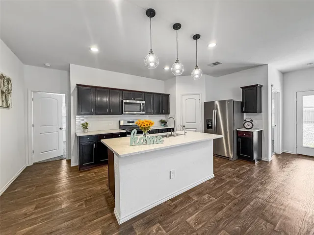 $2,050 | 5111 Ternberry Frst Lane, Katy, TX 77449