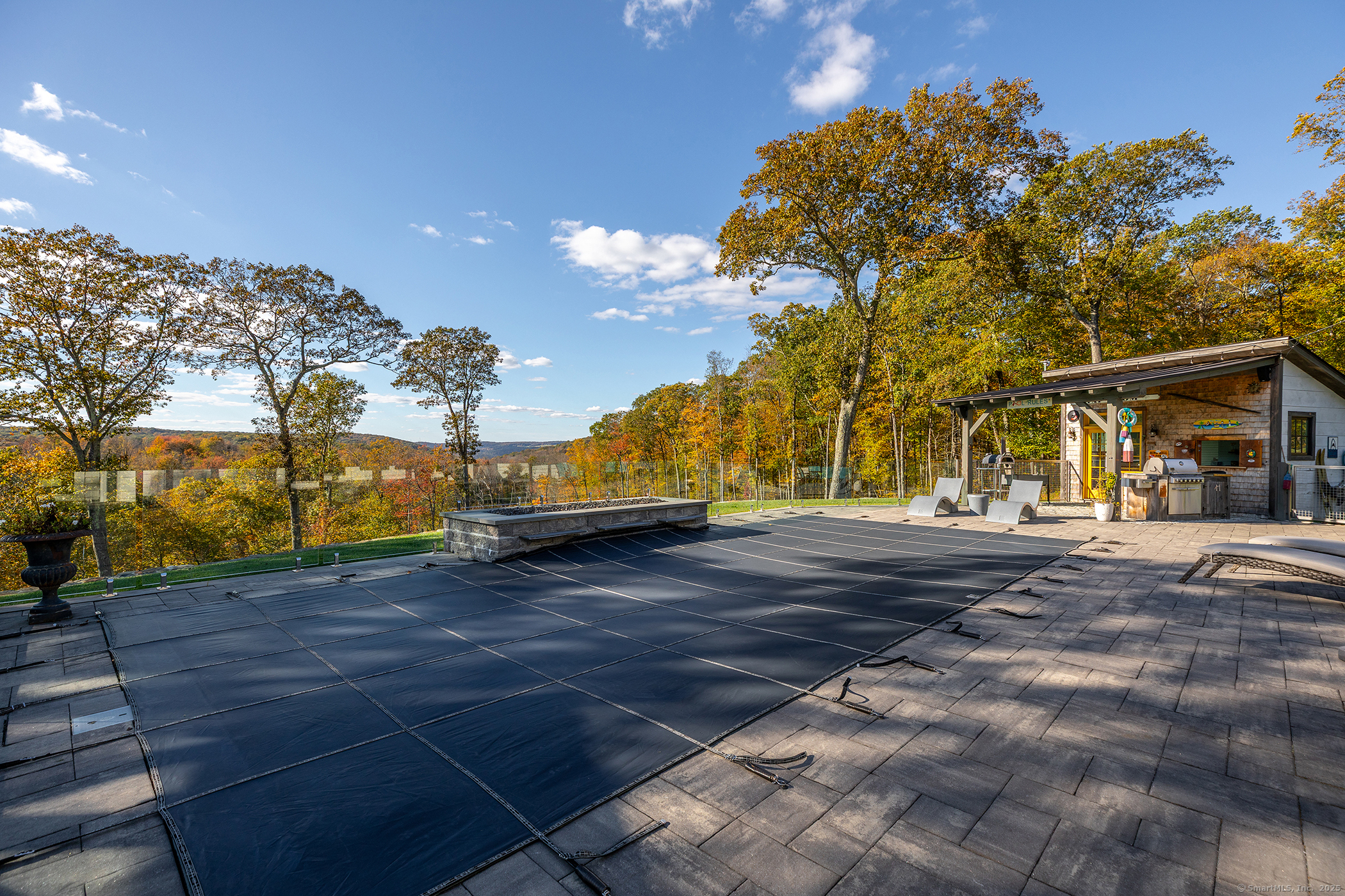 8 Bobcat Lane Warren, CT 06754 - Photo 19 of 40 a view of yard